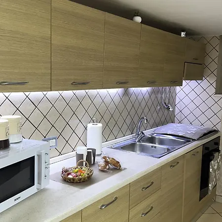Fuorigrotta House